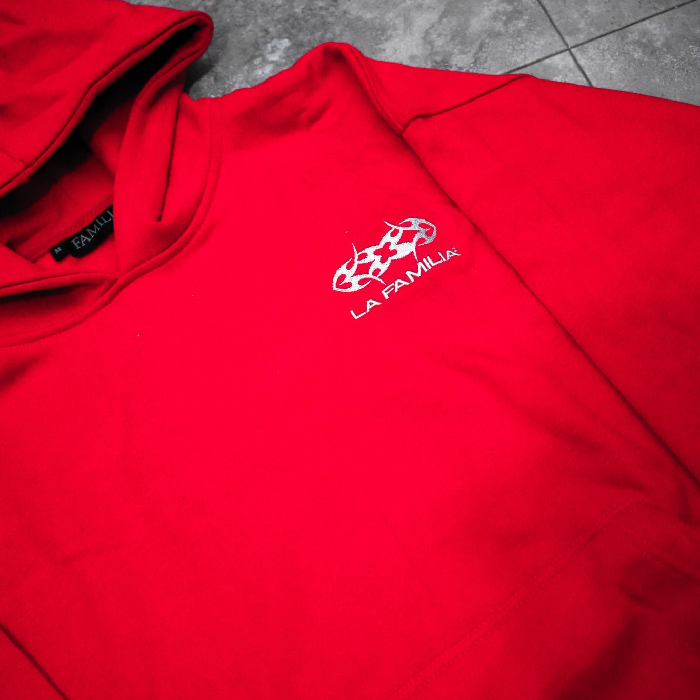 LAFAMILIA RED HOODIE
